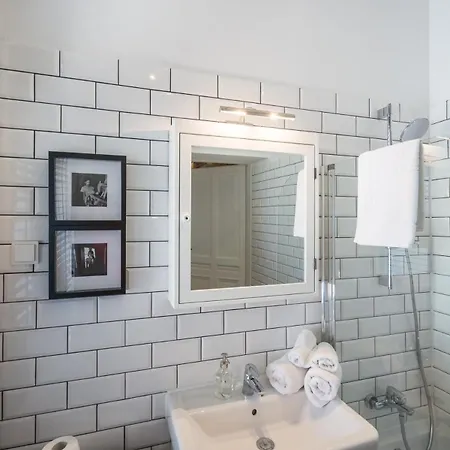 아파트 Comfortable By Market Square With Ac As S4a