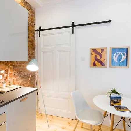 Apartment Comfortable By Market Square With Ac As S4a
