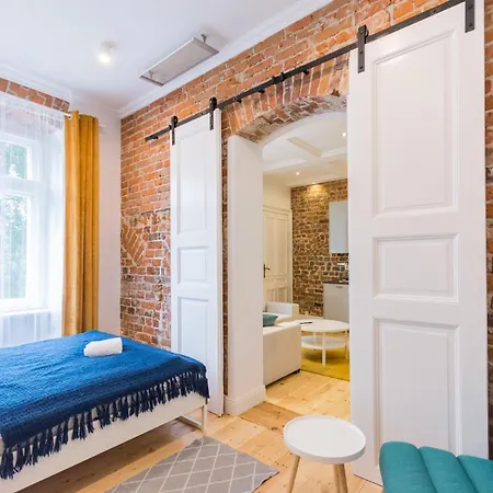 Apartment Comfortable By Market Square With Ac As S4a *